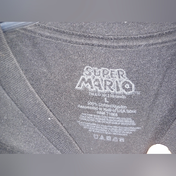 Authentic Mario Brothers T-shirt size large - Picture 3 of 5